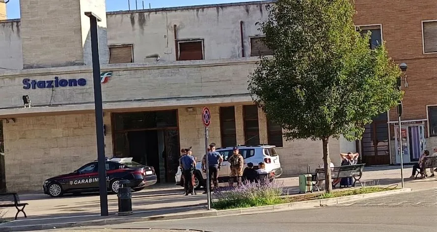 Poggibonsi, scatta il presidio in città: arrivati i militari della Folgore per l'operazione Strade Sicure