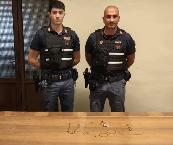 Truffa del finto maresciallo a Siena, anziana consegna tutti i gioiellii