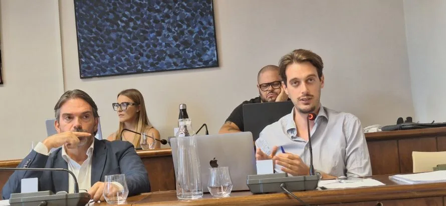 Colle Val d’Elsa, il centrosinistra attacca: «Servono risposte sulla Fabbrichina e sul futuro della città»