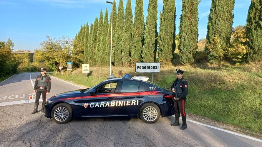 Poggibonsi, pugno duro dei carabinieri: 2 arresti per spaccio, oltre 2.200 identificati. L'Esercito in strada