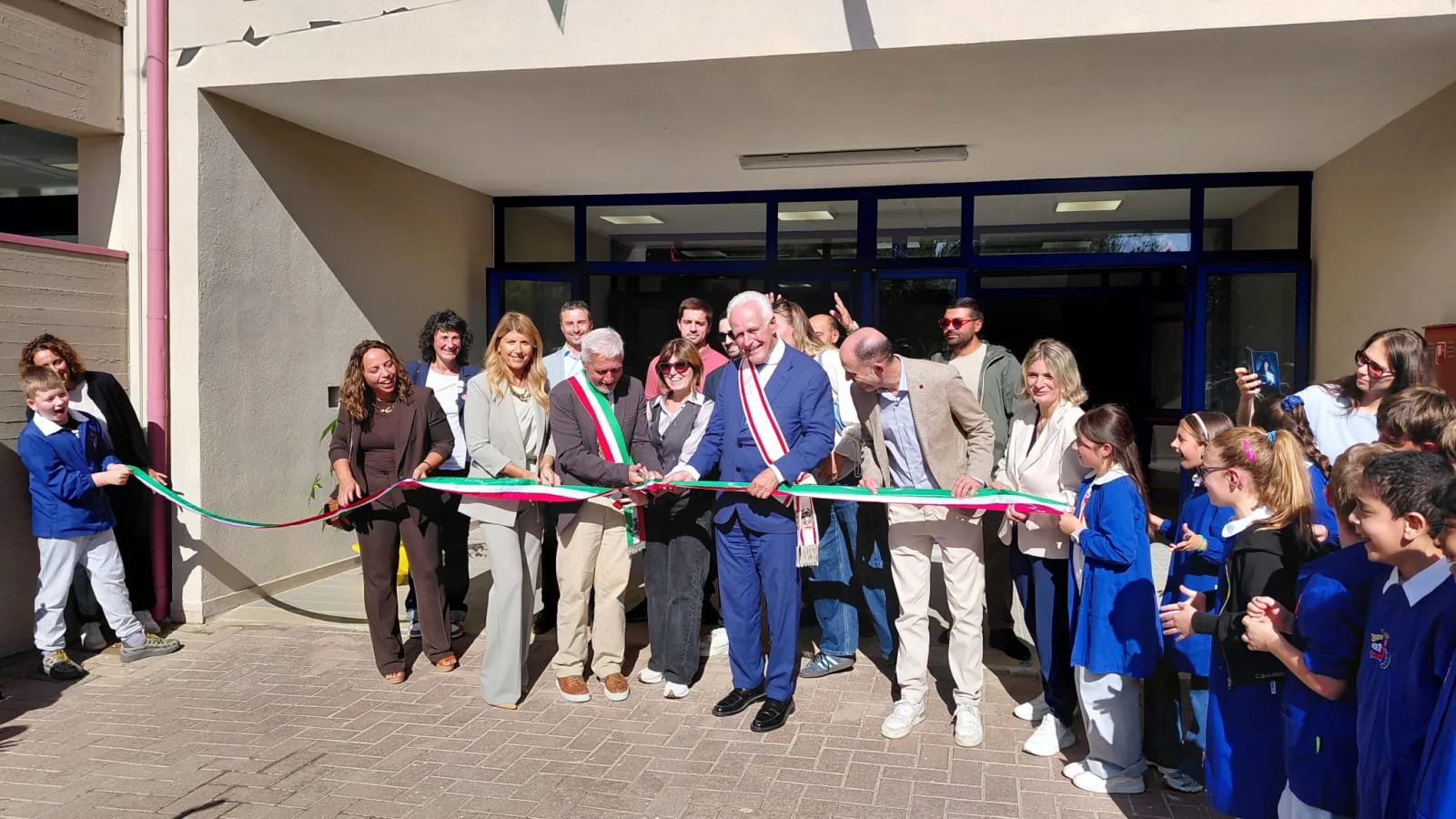 Certaldo, inaugurata la rinnovata scuola primaria Carducci: conclusi i lavori di riqualificazione energetica