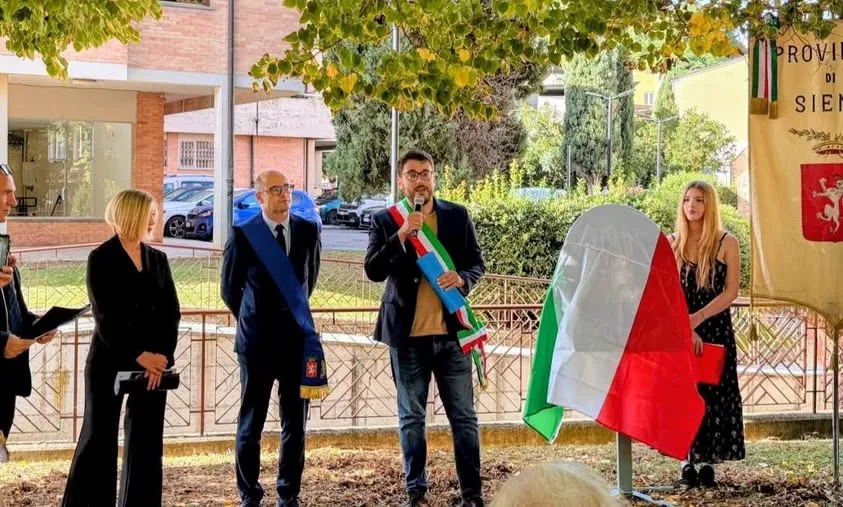 “Perché la luce del ricordo non si spenga”: il dipinto dell’ANMIL al Comune di Colle di Val d’Elsa
