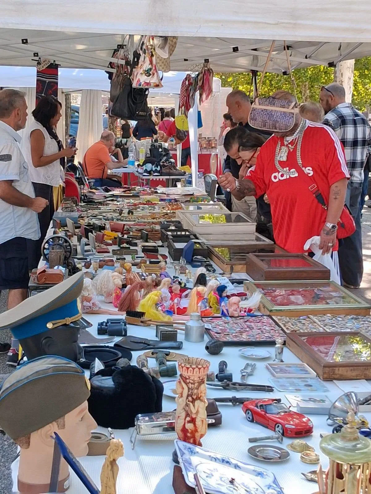 L’Angolo del Tempo,  Domenica 1 novembre torna il mercato “vintage”, artigianato e collezionismo