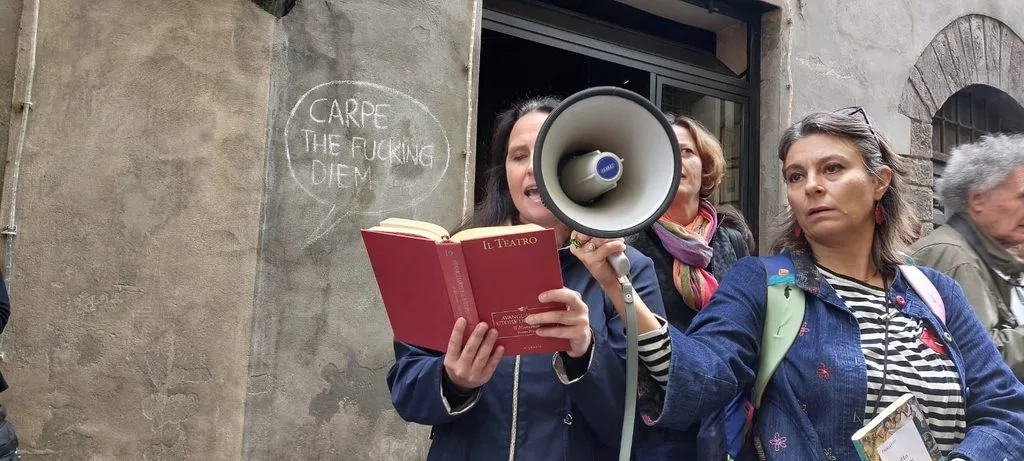 A Firenze 400 insegnanti stanno con gli studenti. E fanno lezione in strada