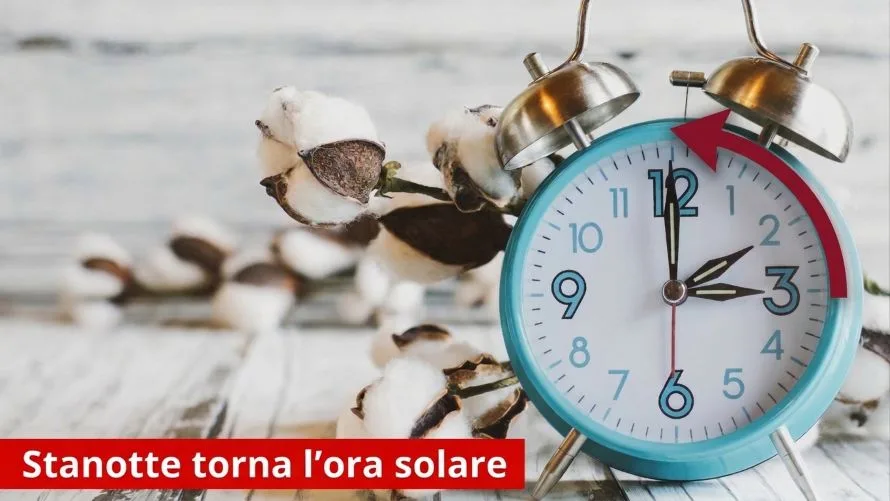 Ora solare, stanotte lancette indietro di un’ora: domani si dorme di più, ma il buio arriva prima