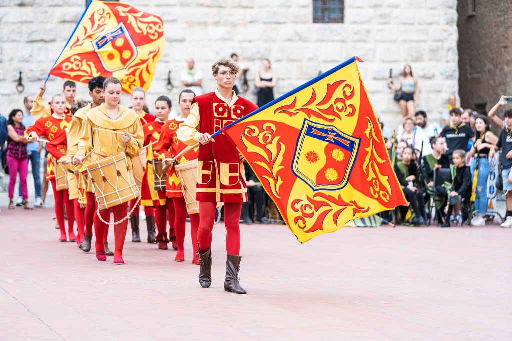 Montepulciano, oggi, domenica 27 aprile si apre il nuovo Anno Contradaiolo del Bravìo delle Botti
