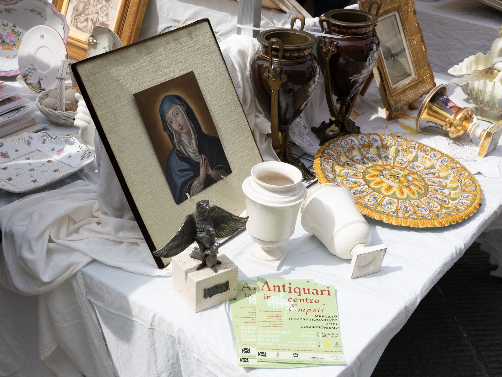 Antiquariato, modernariato e collezionismo: appuntamento sabato con “Antiquari in centro”