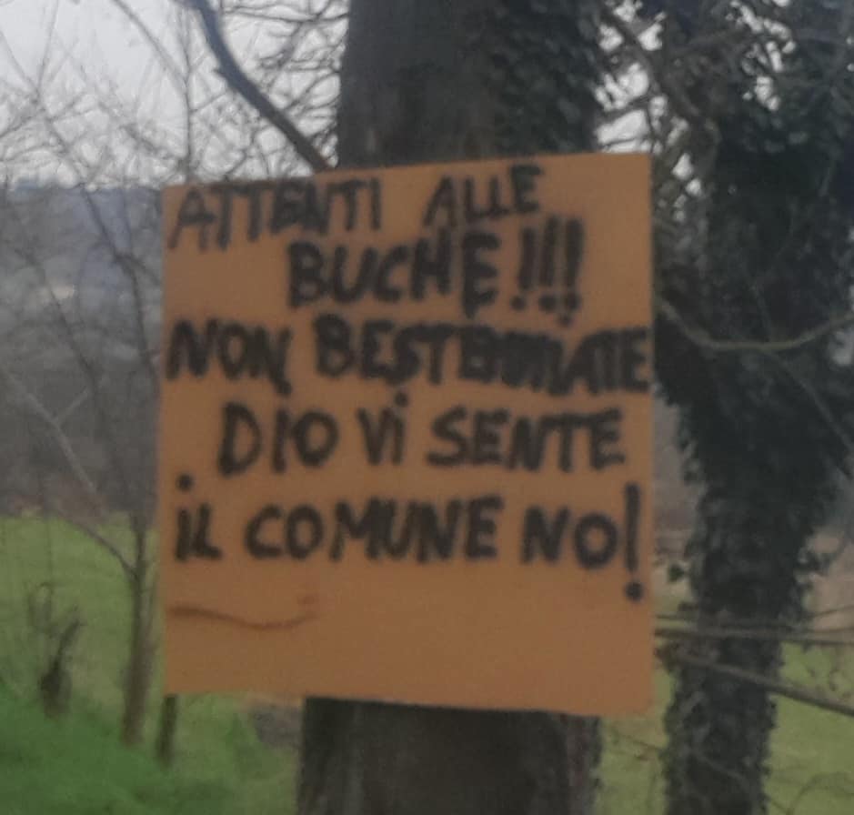 «Non sopportiamo più questo scempio», FdI con gli abitanti di Lecchi, Staggia e Bellavista