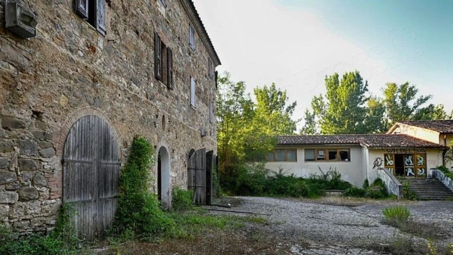 Terme delle Galleraie, l&rsquo;abbandono senza fine: sesta asta deserta e l&rsquo;appello di Italia Nostra