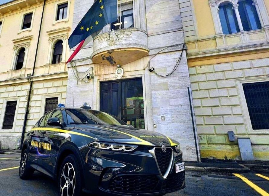 Grosseto, il patrimonio svanito: arrestato 52enne per circonvenzione di incapace. Sottratti 1,9 milioni di euro