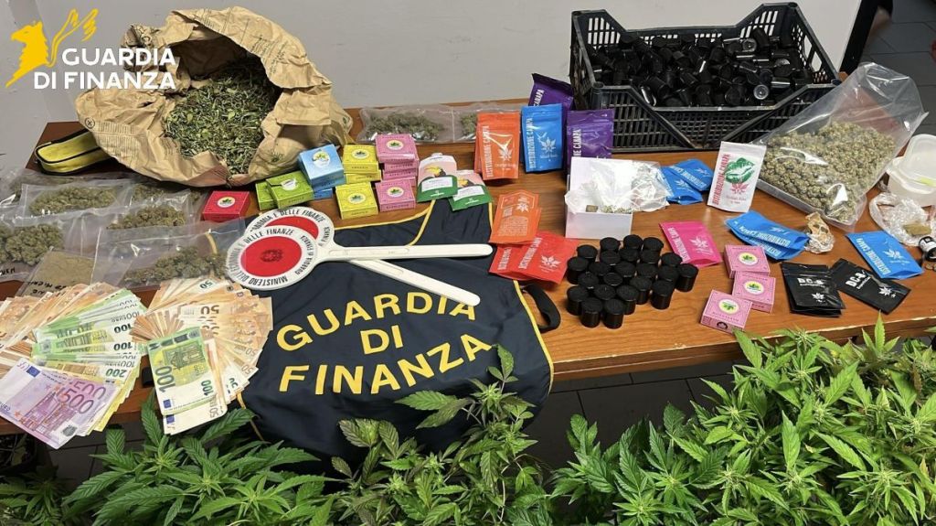 Piantagione casalinga di marijuana e produzione di Ice a Montelupo