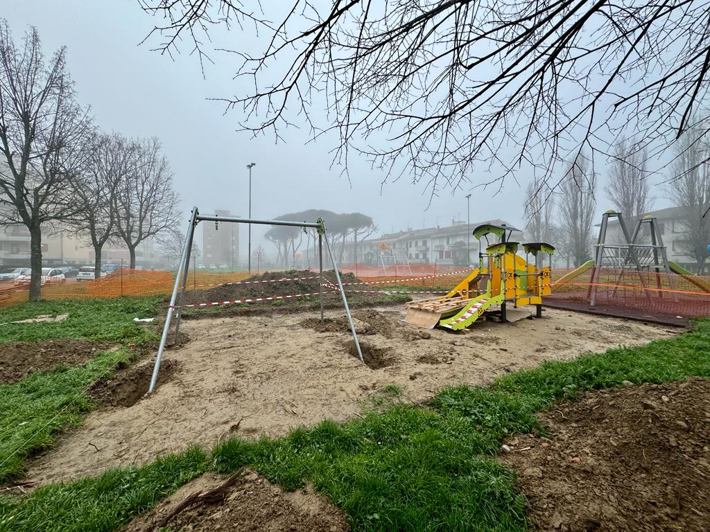 Empoli, nuovi giochini inclusivi al Parco di Avane e in piazza Toscanini