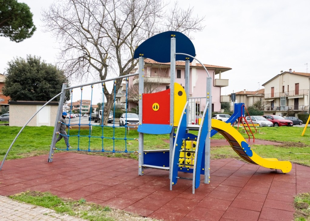Empoli, nuovi giardini in via Pio La Torre, l’inaugurazione con l’amministrazione e la cittadinanza