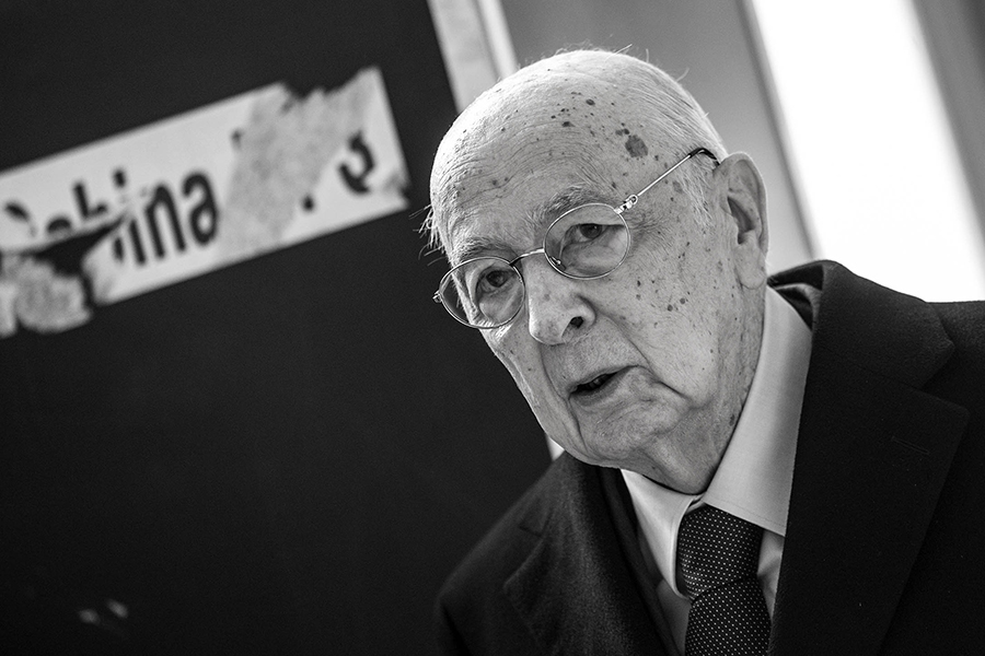 È morto Giorgio Napolitano, il ‘comunista’ che diventa ‘re Giorgio’
