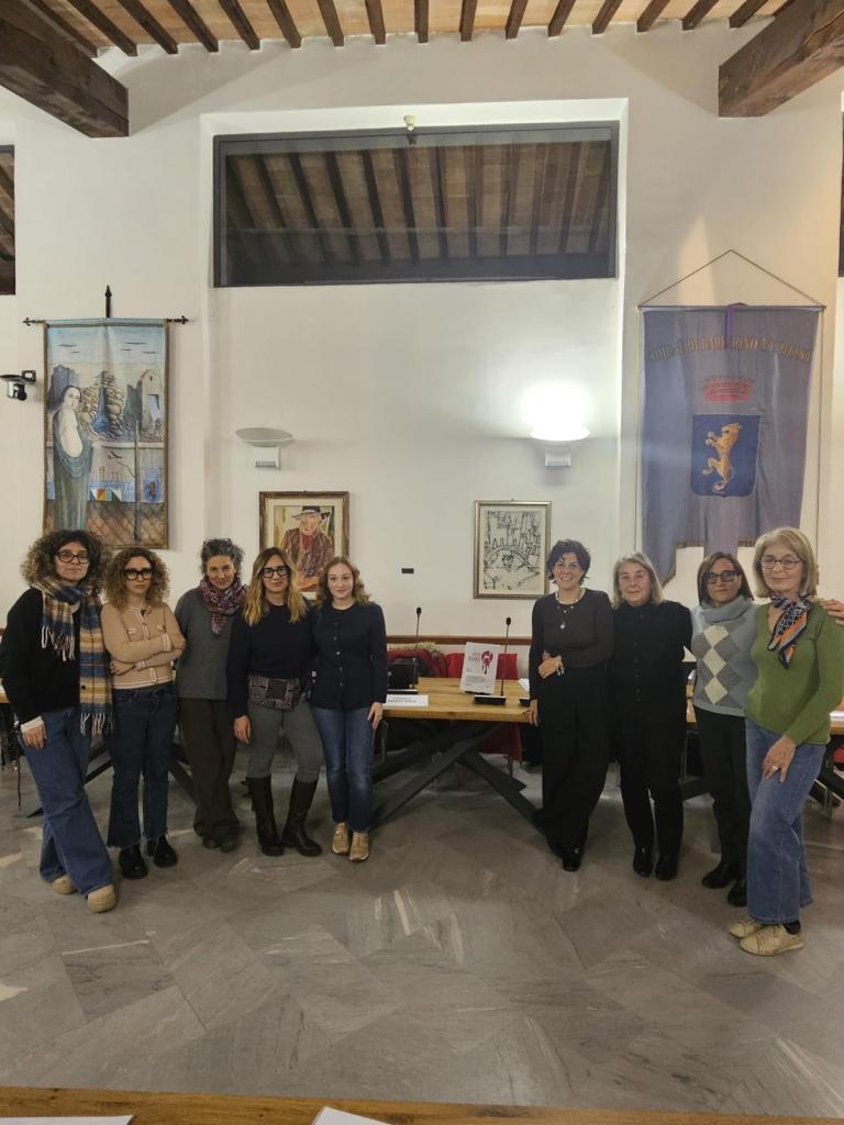 Barberino Tavarnelle, contro il femminicidio 'un posto vuoto ma occupato'