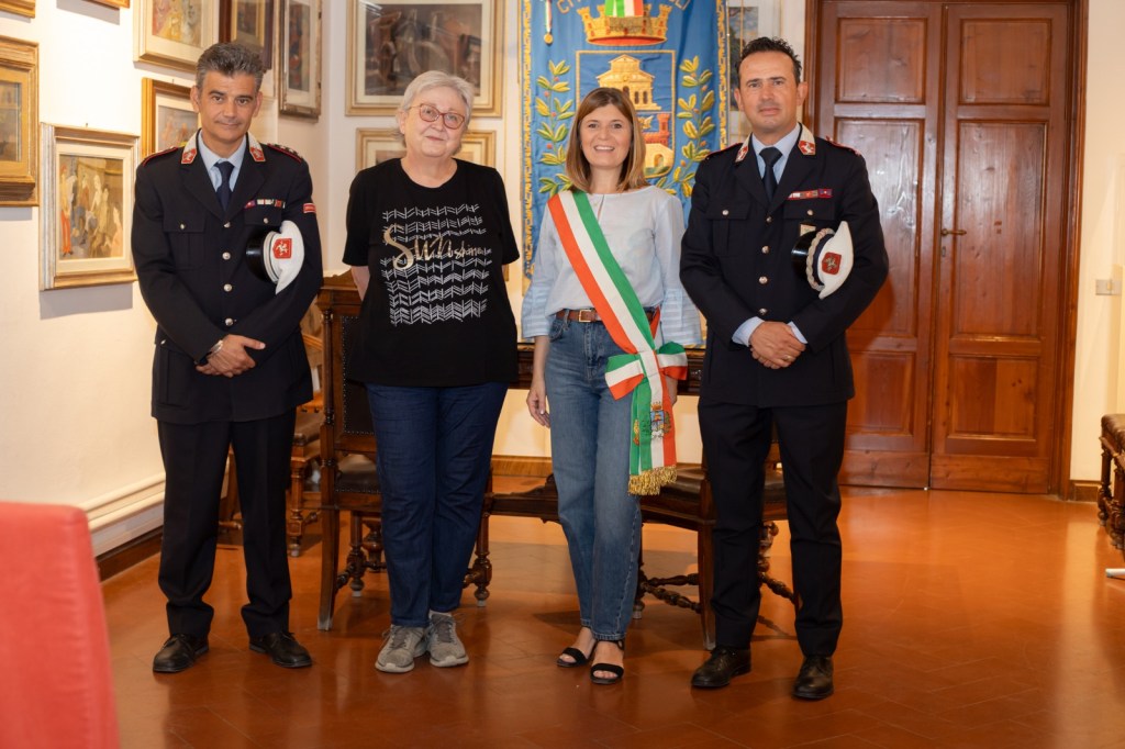 Polizia Municipale, in pensione Patrizia Sardi: è stata la prima donna in servizio nel Comando di Empoli
