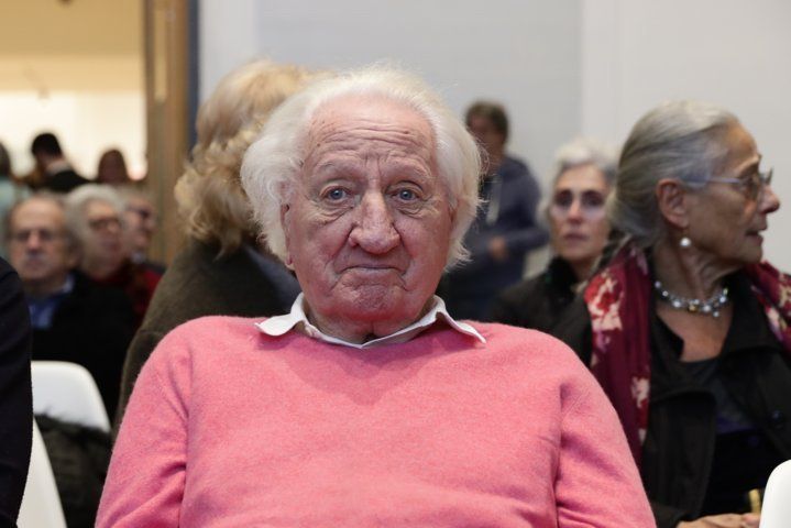 Addio a Giorgio Forattini, il vignettista aveva 94 anni