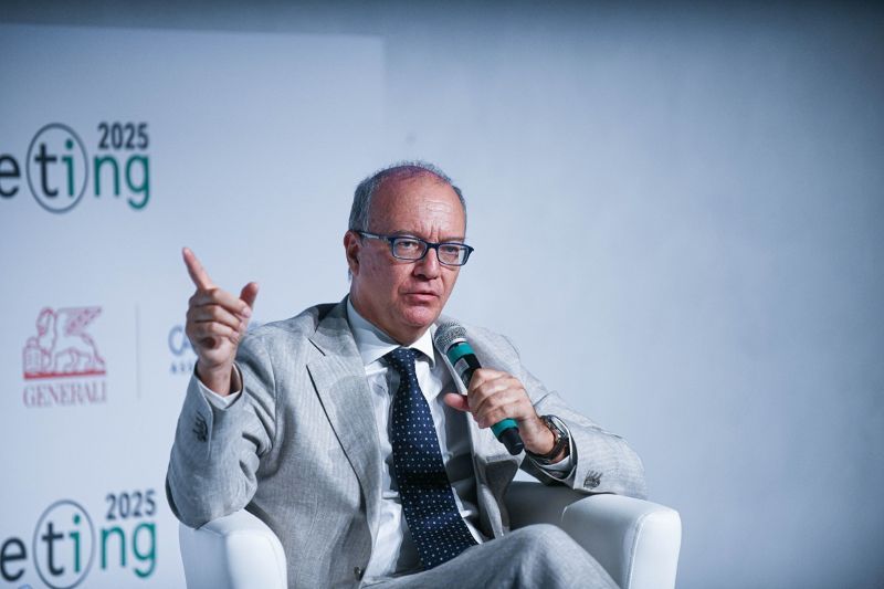 Scuola, Valditara: “La riforma 4+2 deve diventare ordinamentale”. Cosa prevede