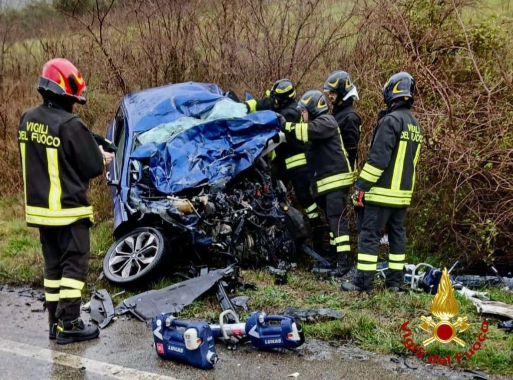 Per incidente mortale a Riparbella chiusa la ss68 