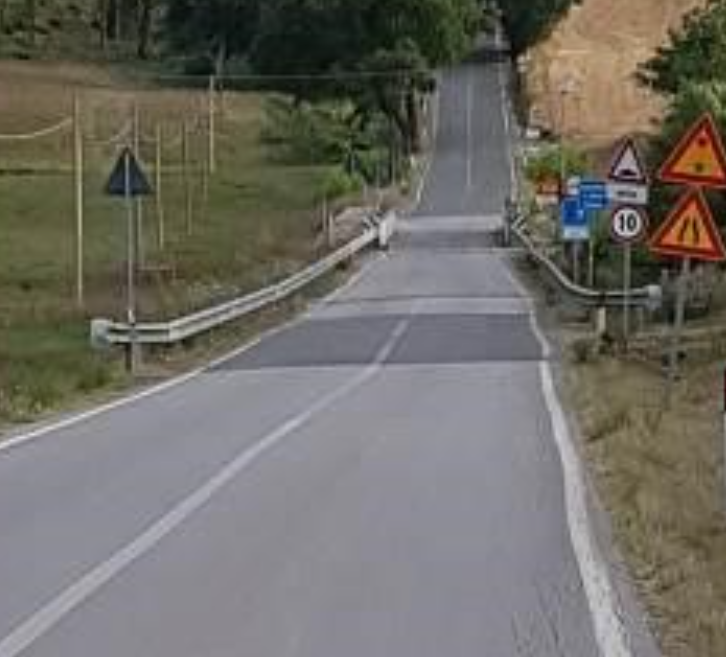 Nuovo ponte sullo Stile a Buonconvento. I lavori entrano nella fase cruciale con il varo delle grandi travi