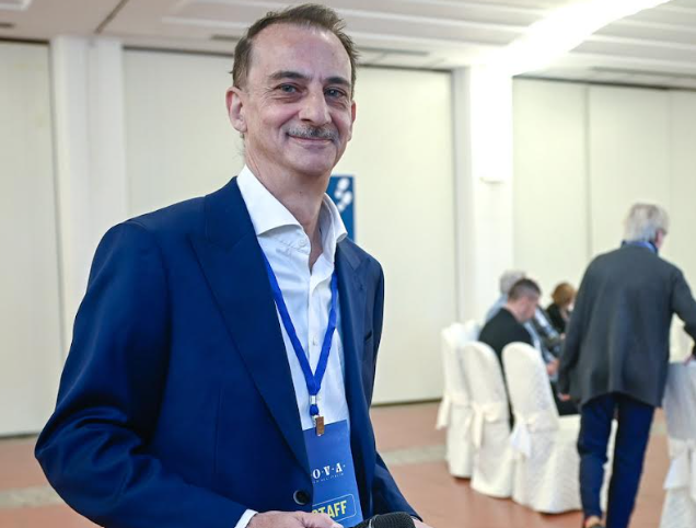 M5S, Banca Intesa usa &ldquo;Senesoni&rdquo; per trattare (in segreto) con il Comune la &ldquo;resa&rdquo; della Citta&rsquo;  