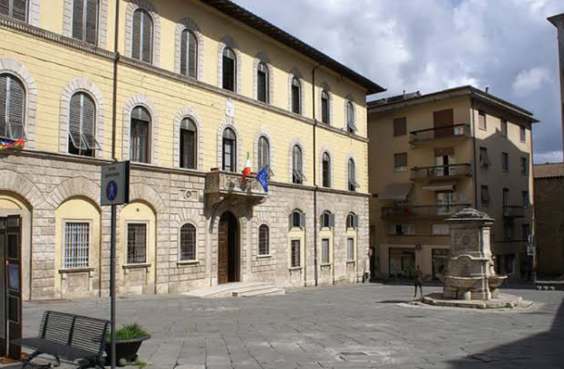 Tari a Poggibonsi, il consiglio le approva ma le opposizioni si spaccano: un s&igrave; "a tempo" e due no netti