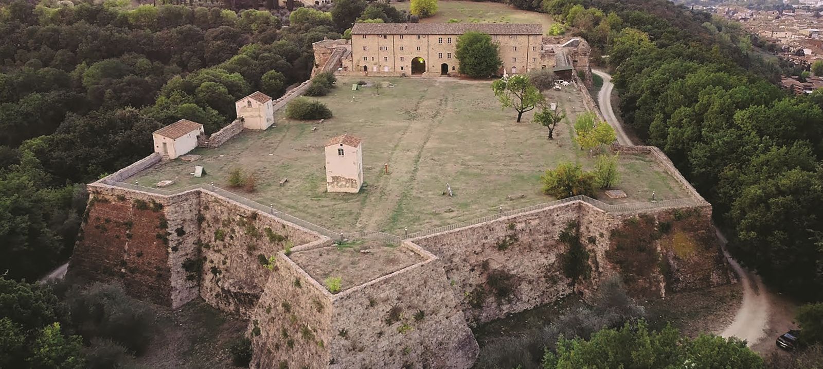 Viaggio nel Fondovalle Poggiobonizio: la nuova tappa della Via Francigena si svela il 9 maggio