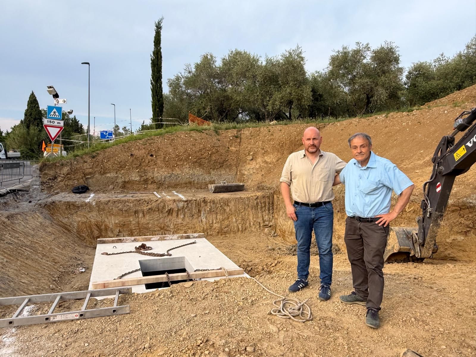 Nuova fognatura Barberino-Tavarnelle: installata la maxivasca da 11 tonnellate