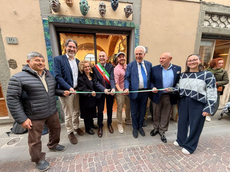 Legno d&rsquo;ulivo e ceramica. L&rsquo;artigianato artistico mette radici nel Chianti con i capolavori dei maestri Jacopo Fintoni e Antonio Mirenda