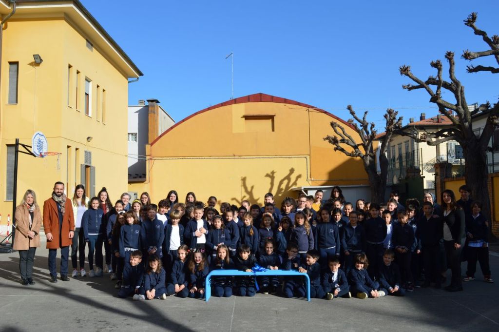 Autismo, inaugurate le panchine blu a Certaldo in vista del 2 aprile