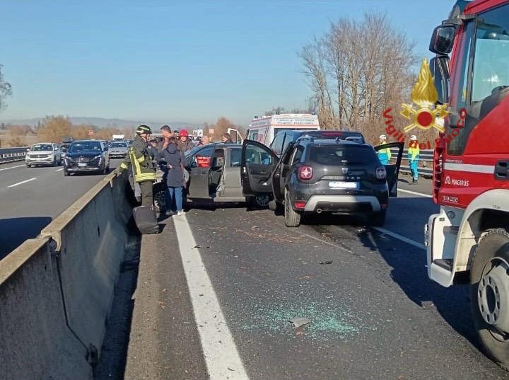 Due incidenti in A1: coinvolte 10 auto e 29 persone