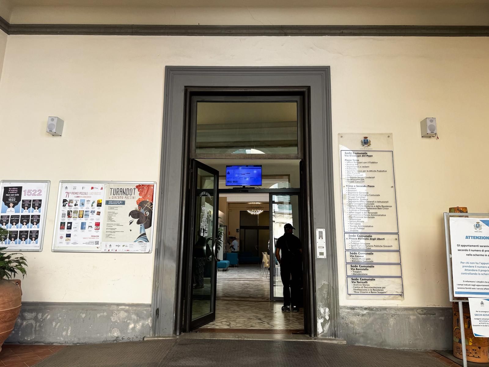 Aperture straordinarie dell'Urp per cambiare la carta d'identit&agrave; cartacea, in scadenza ad agosto