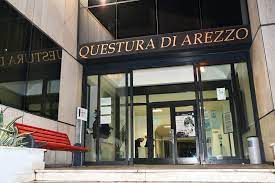 Arezzo, la Polizia arresta il responsabile di numerose rapine in centro