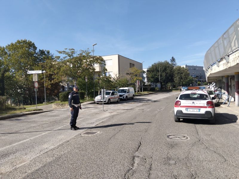 Siena, decoro urbano, intervento in via Pietro Nenni