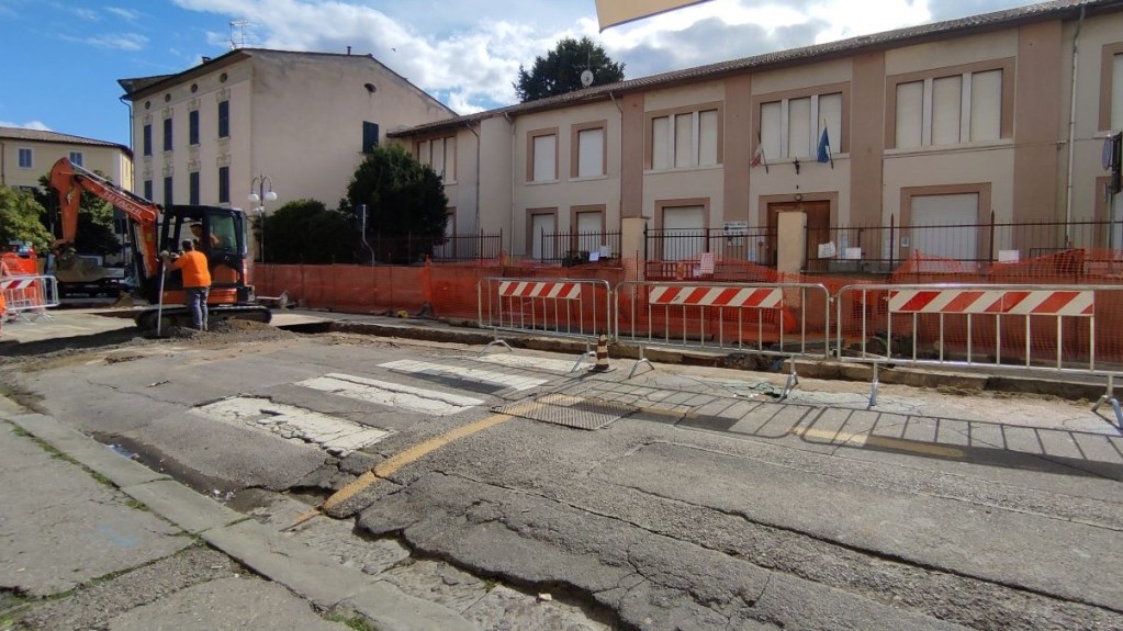 Per l'inizio della scuola viale Garibaldi libero dal cantiere davanti alle Marmocchi