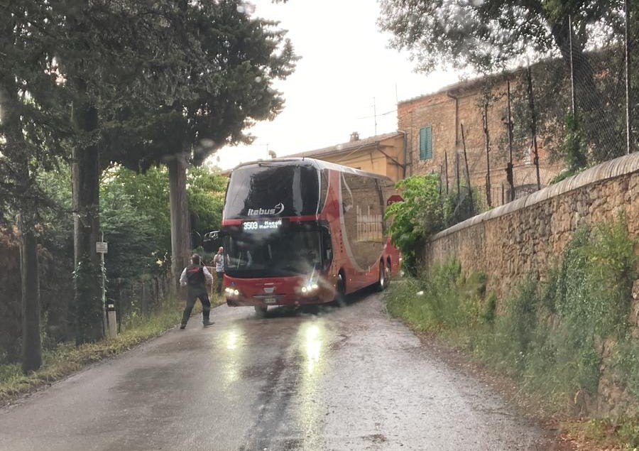 Riaperta la superstrada, ordigni bellici rimossi. Caos a Lecchi, Colle Val d'Elsa, Poggibonsi