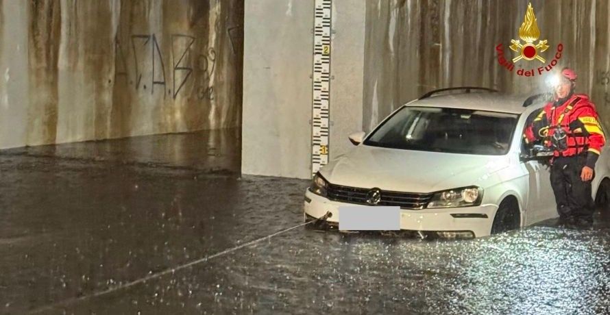 Toscana sott'acqua: temporali record e oltre 100mila fulmini