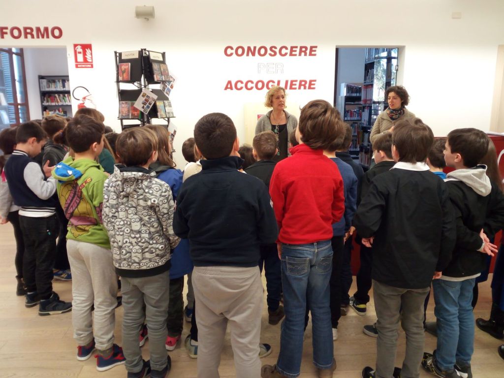 Quattrocento bambini in biblioteca, successo delle visite guidate