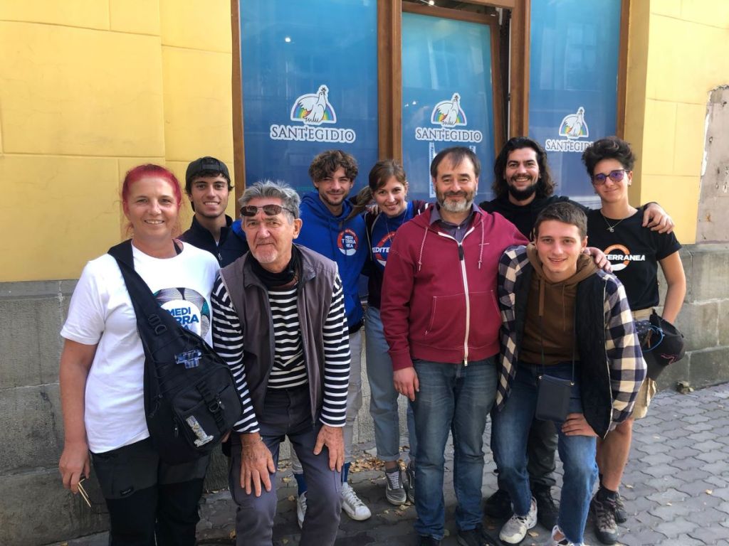 Da Poggibonsi per portare un sorriso a chi è in guerra