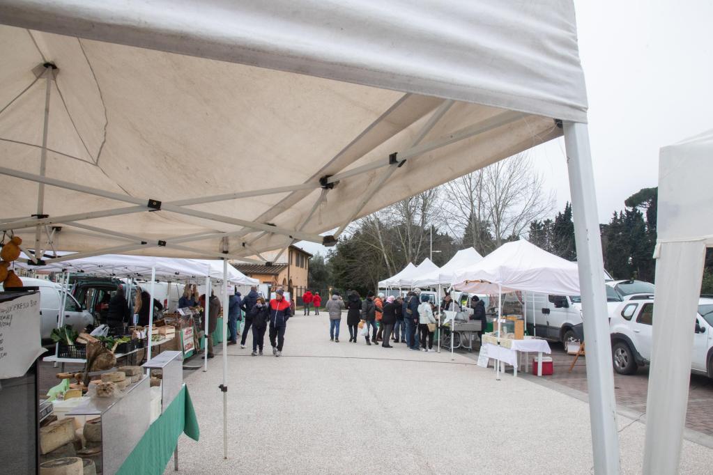Finalmente sui banchi del ‘Mercatale’ arrivano i prelibatissimi Marroni del Mugello