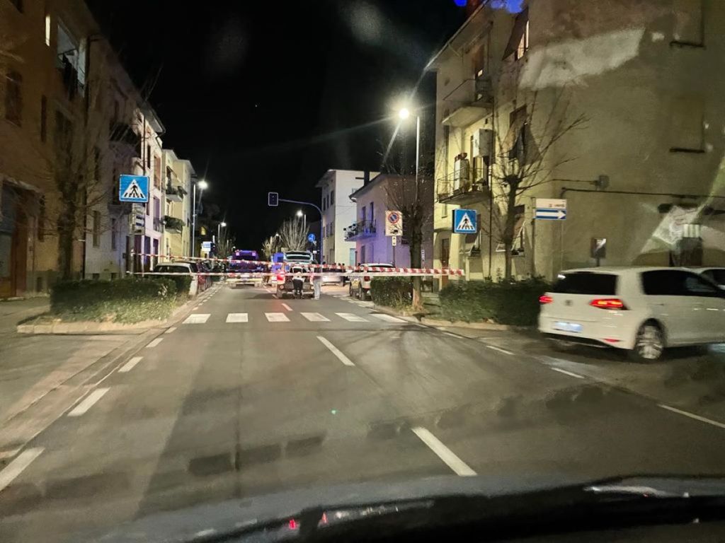 Brutto incidente in via Montegrappa, ragazzino ricoverato alle Scotte