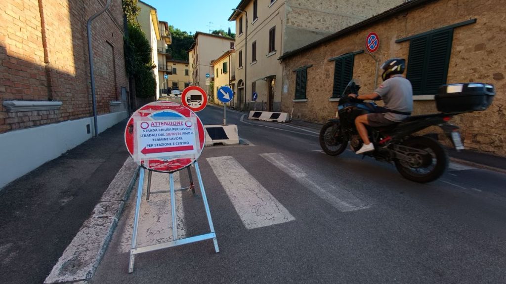Da domani divieto di sosta in via Montenero e di accesso in via Vallepiatta