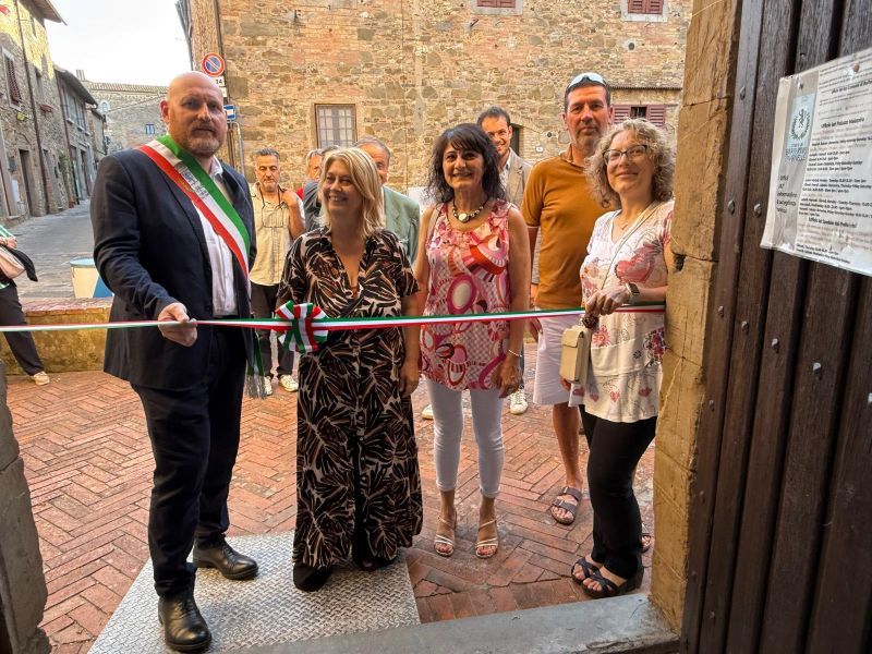 Barberino Tavarnelle: inaugurata la mostra fotografica "Tre lustri di Festa"