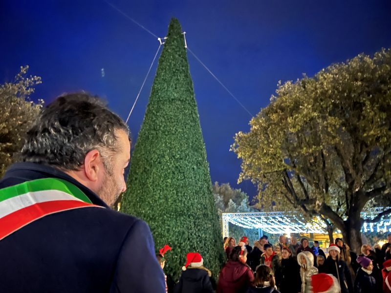 Montespertoli accende il Natale 2025