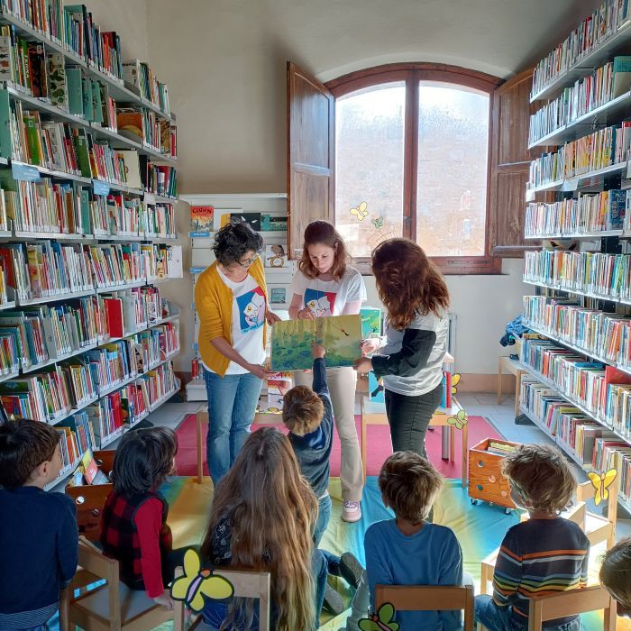 San Gimignano, libri per grandi e piccoli: doppio appuntamento alla Biblioteca