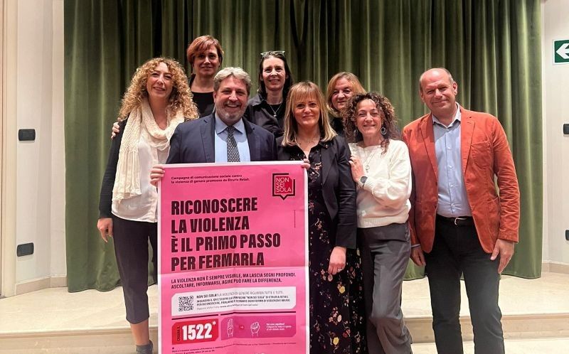 Etruria Retail e Centri Antiviolenza in Rete: Azione Capillare Contro la Violenza di Genere