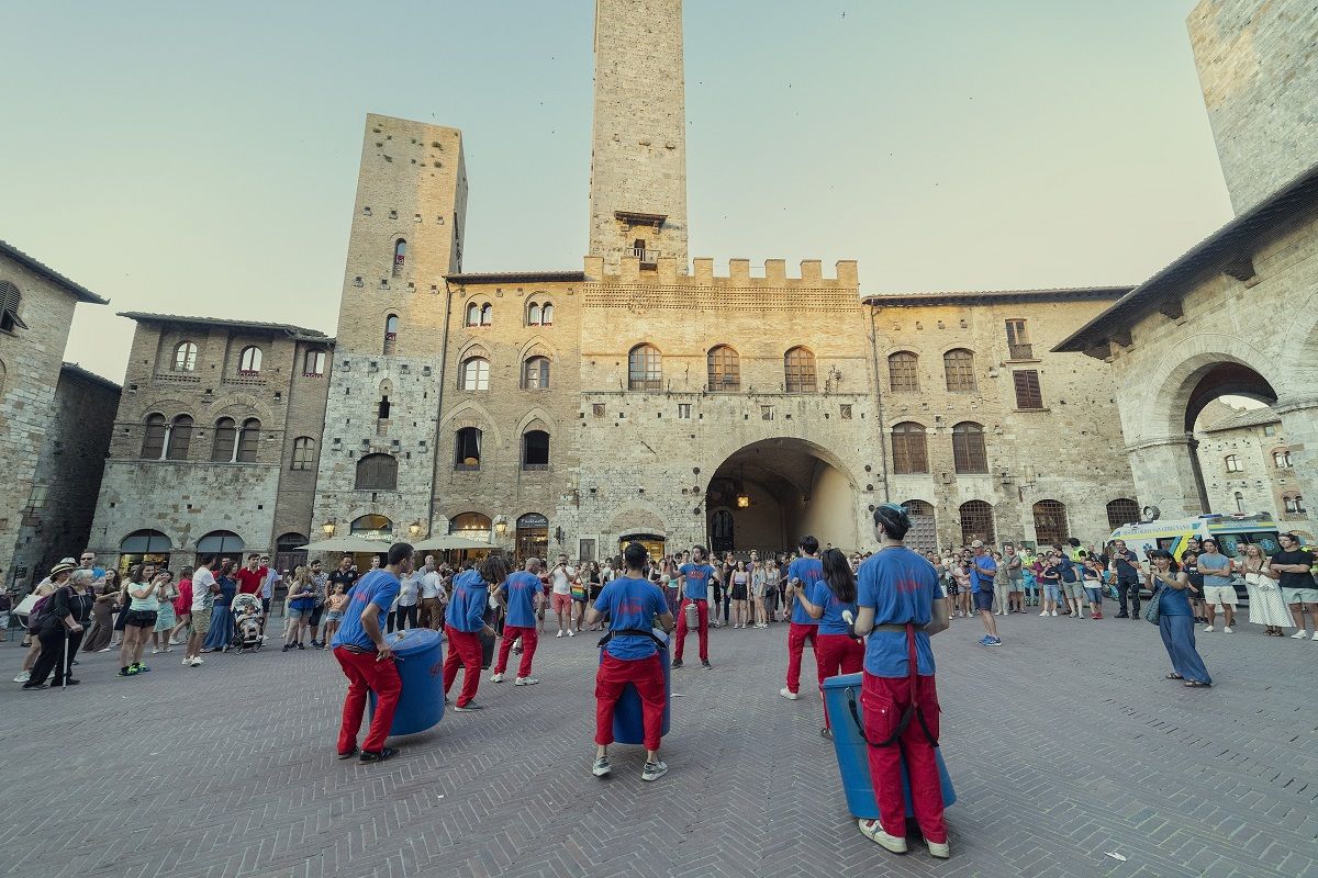 Accade d&rsquo;Estate continua con una settimana fra cinema, musica, camminate e spettacoli a San Gimignano