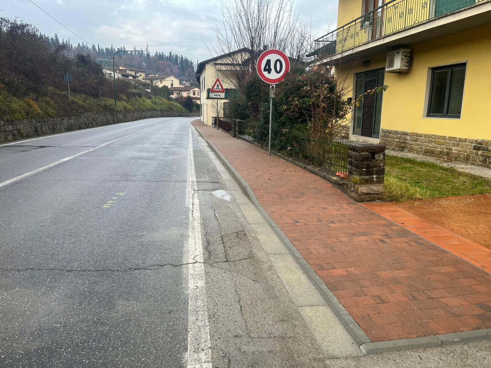 Sicurezza e mobilit&agrave; sostenibile. Investimenti su marciapiedi e camminamenti pedonali a Greve