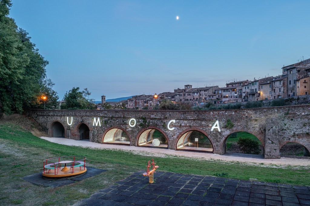 MIMMO PALADINO PER ARTE ALL’ARTE IN MOSTRA ALL’UMoCa DI COLLE