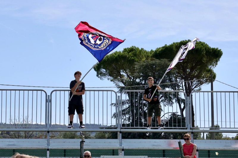 Empoli, Villanuova, inaugurata la nuova tribuna da 134 posti al campo sportivo